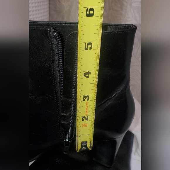 Antonio Melani Bootie/ankle Boots (EUC) - Picture 8 of 14